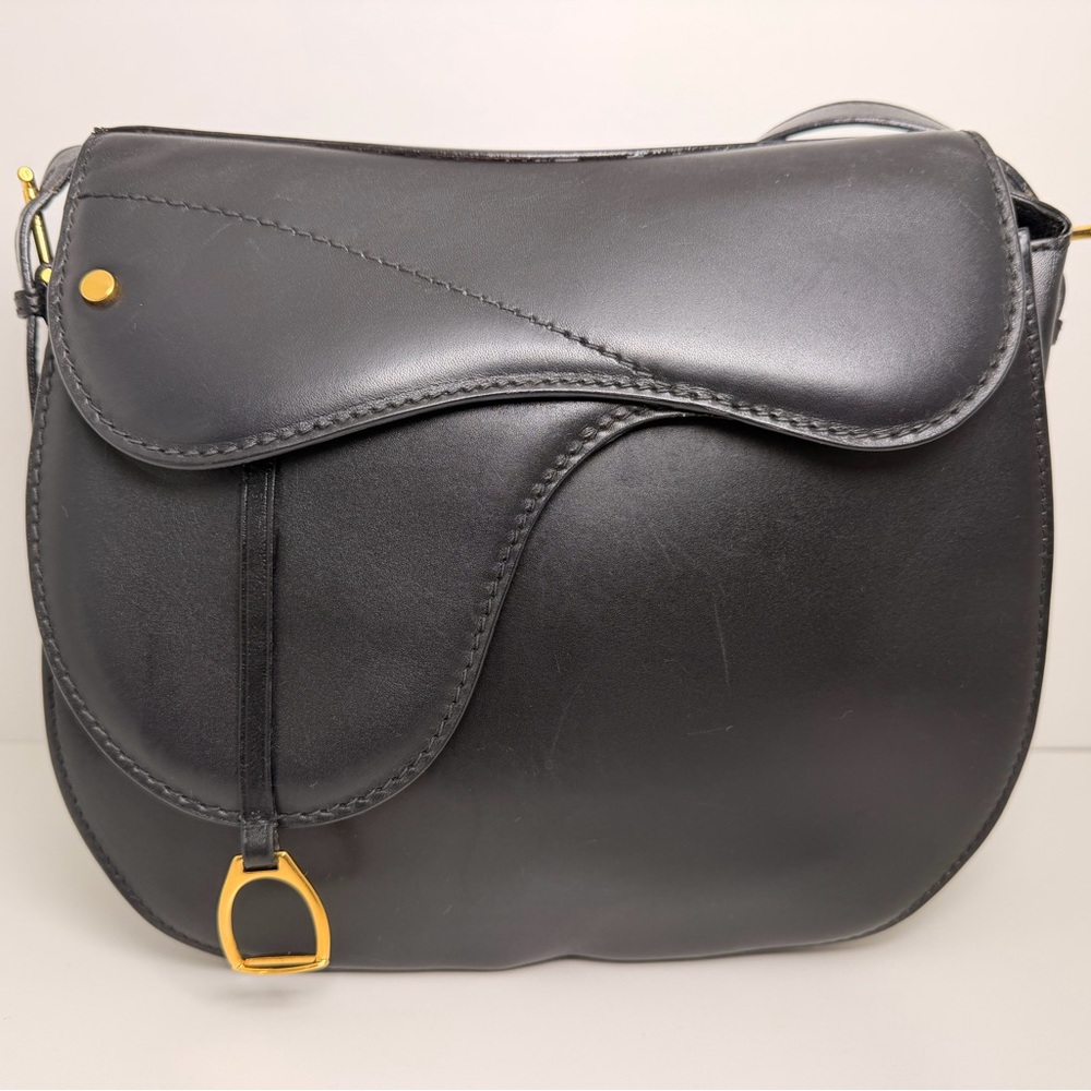 *Rare Vintage GUCCI Black Saddle Bag